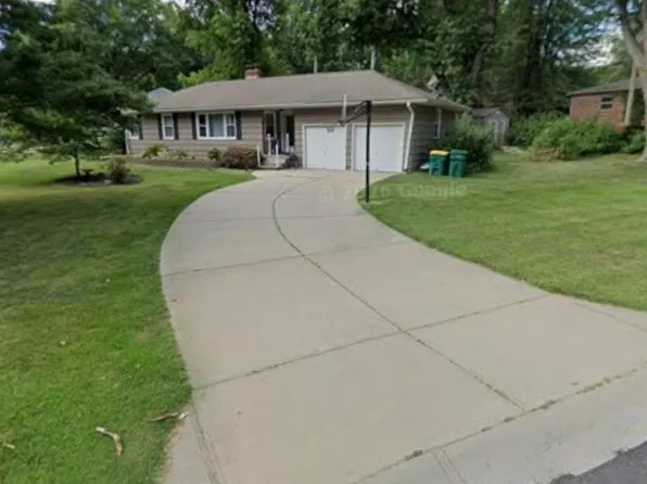 6700 Marty St, Overland Park, KS 66204