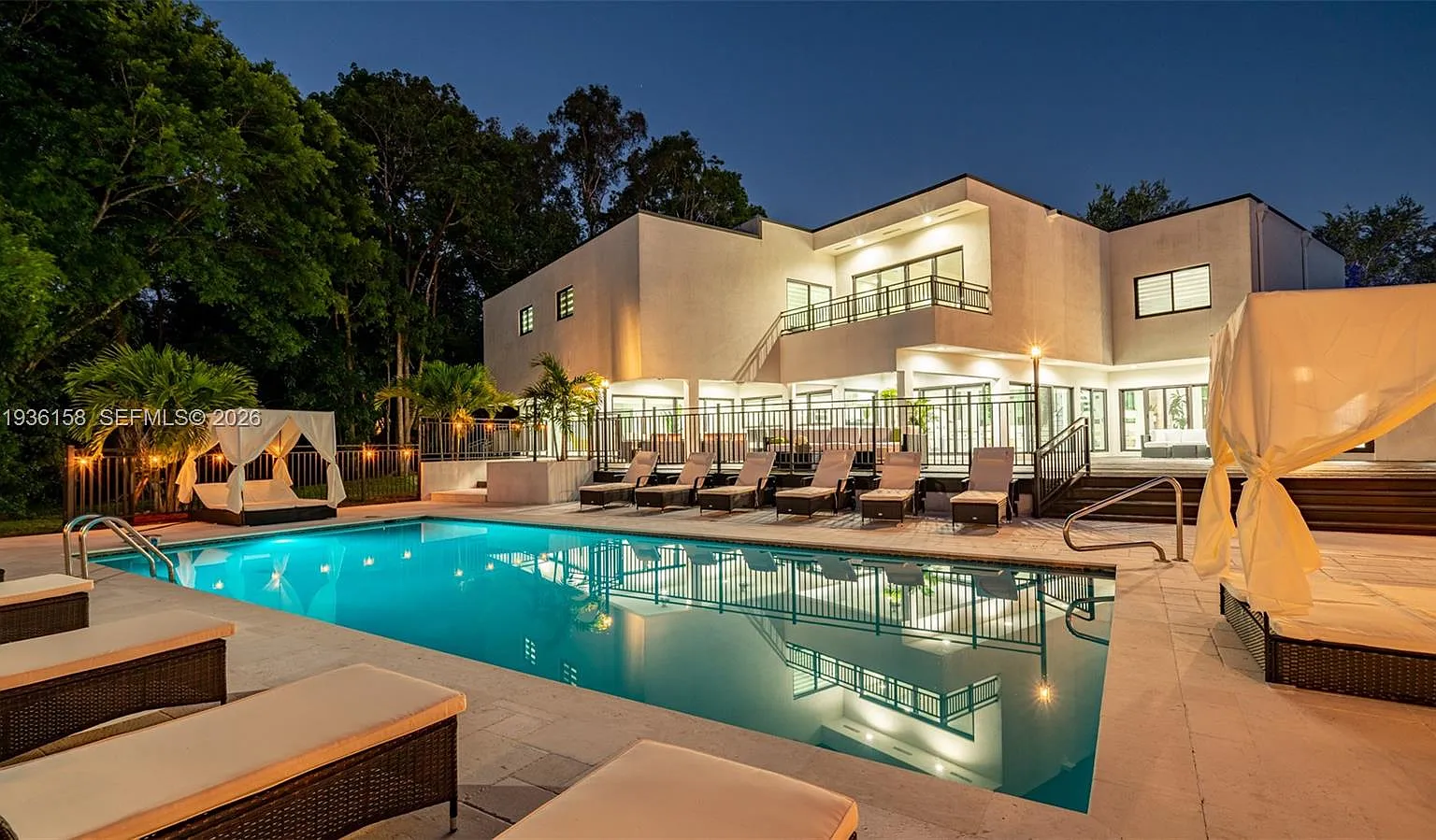 Simons Plat — Photo 1