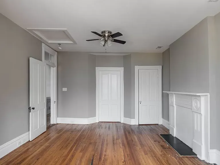 939 W Grace St — Photo 17