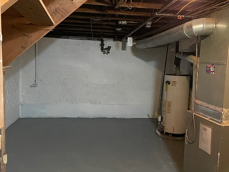 57 E Maynard Ave — Photo 14