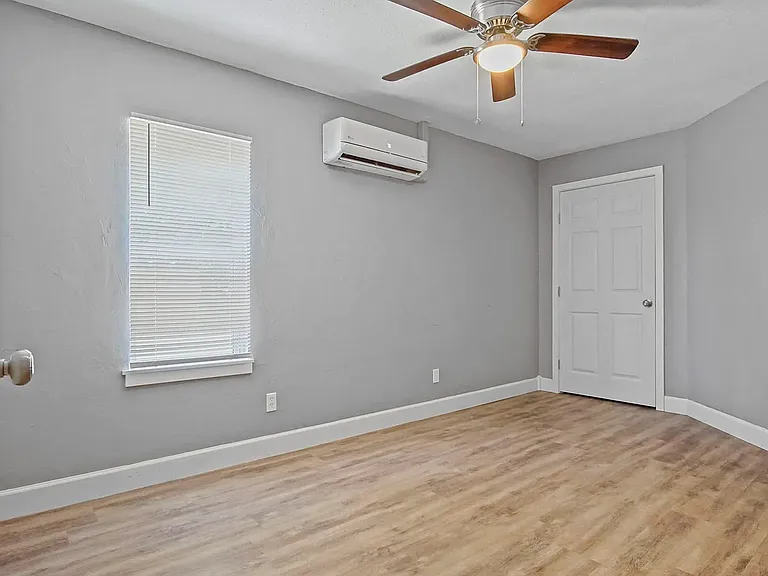 1704 Cairo Ave — Photo 22