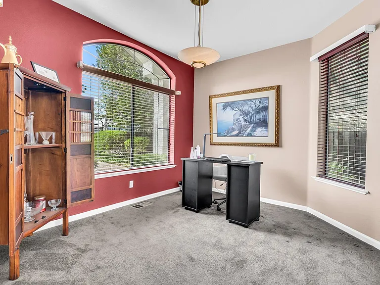 5640 Edgeview Dr — Photo 27