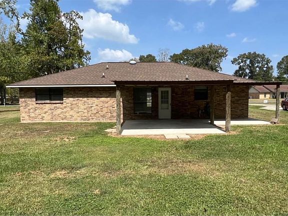 3rd image of 42223 Shadow Creek Ave
