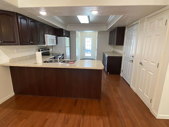 3rd image of 28 Holler Rd Unit 13