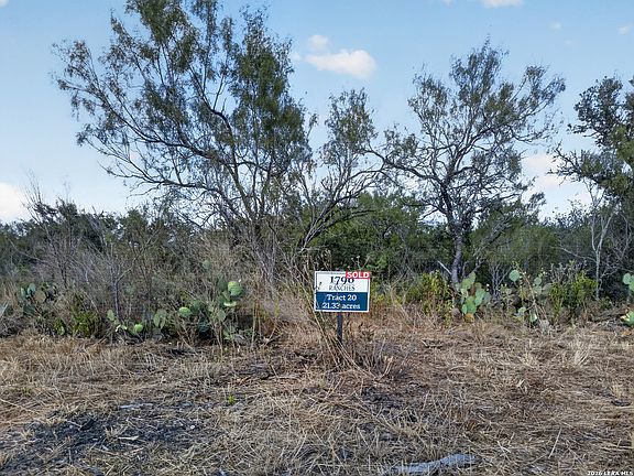 3rd image of LOTS 19 & 20 1796 Ranch
