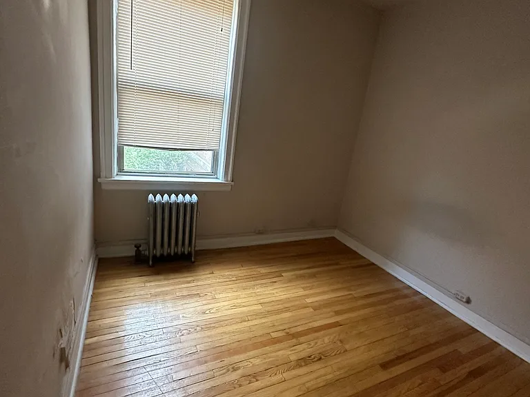 1369 W Estes Ave #2J — Photo 8