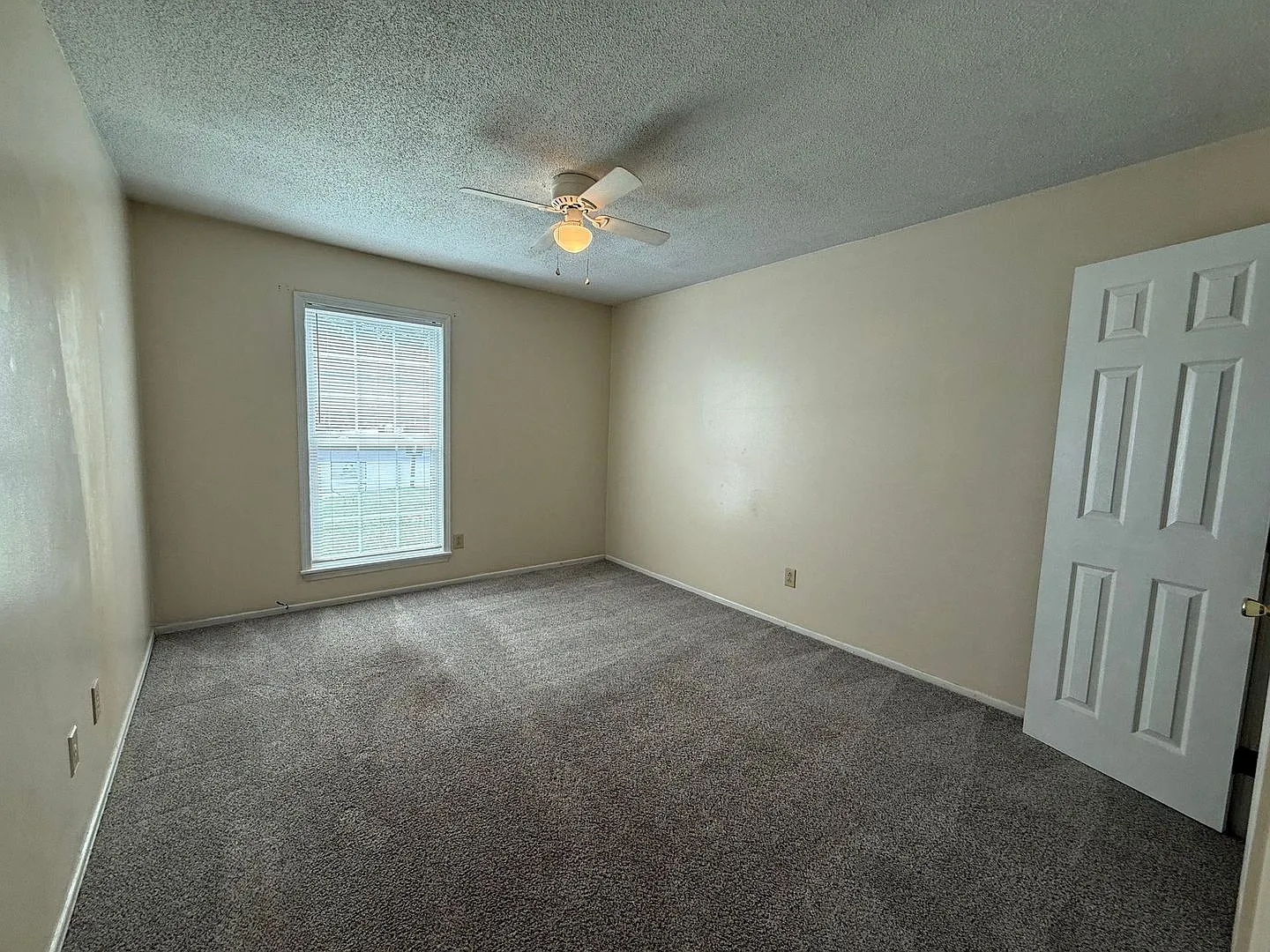 2 bedroom 1 bathroom — Photo 4