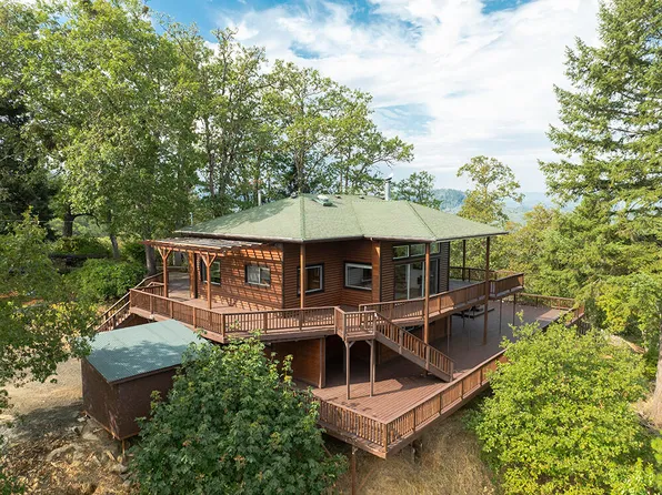 2931 Harbeck Rd, Grants Pass, OR 97527