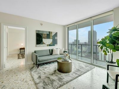 500 Brickell Ave #3705, Miami, FL, 33131