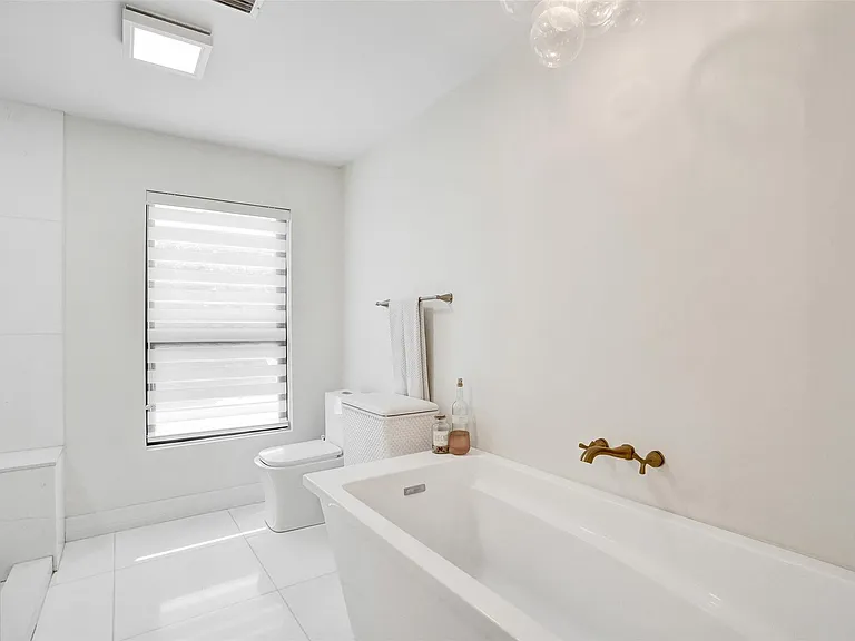 614 Lakewoode Cir W — Photo 19