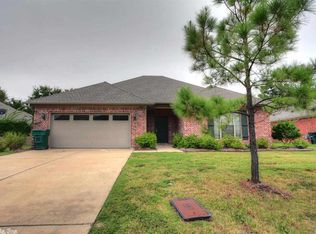 1905 Penny St, Conway, AR 72034