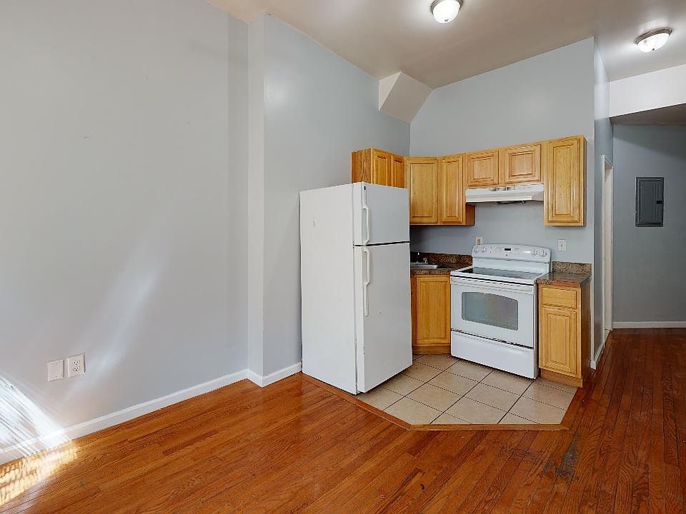 1st image of 1719 N Willington St #A