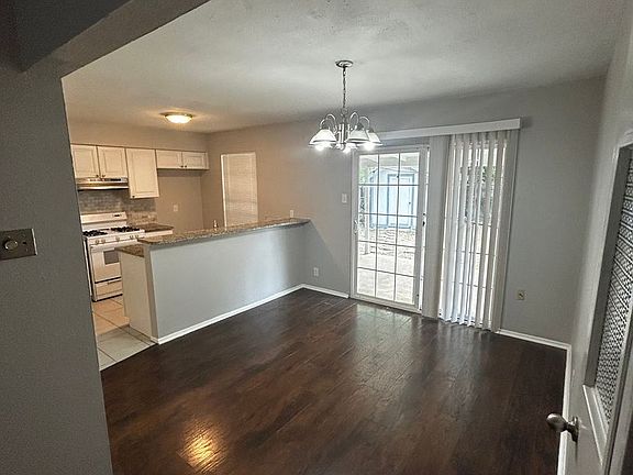 3rd image of 6730 Pear Tree