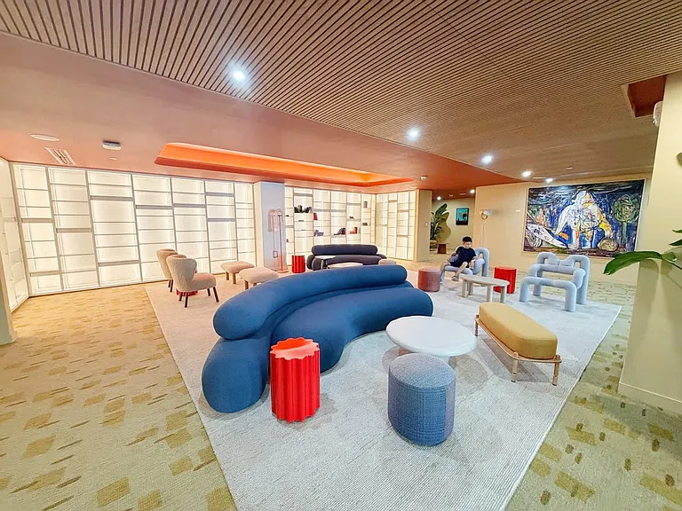 Building's Lounge
