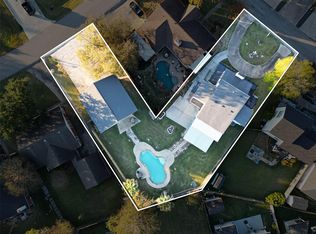 805 Lake View Dr, Montgomery, TX 77356