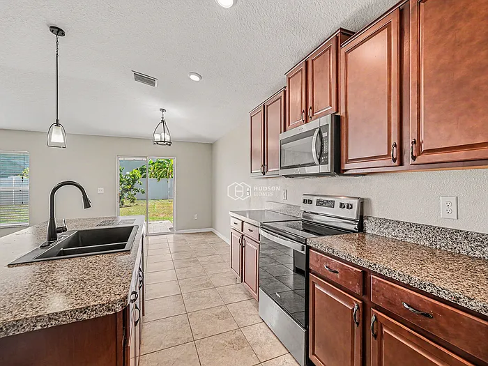 2025 Broad Winged Hawk Dr — Photo 10