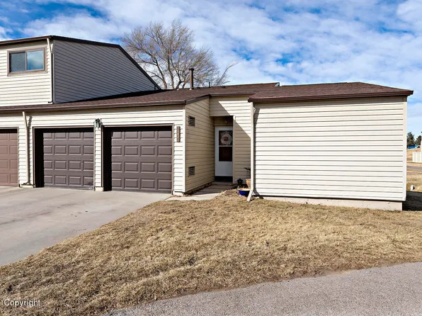 1051 Teton Cir, Gillette, WY 82716