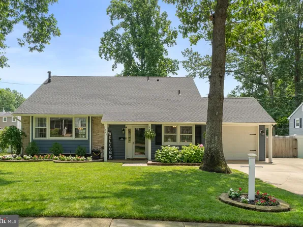 521 Revere Dr, Turnersville, NJ 08012