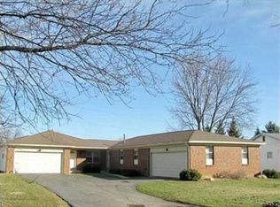 812 Linworth Rd E, Columbus, OH 43235