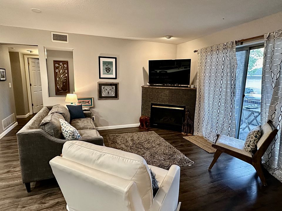 Cozy living room with gas fireplace