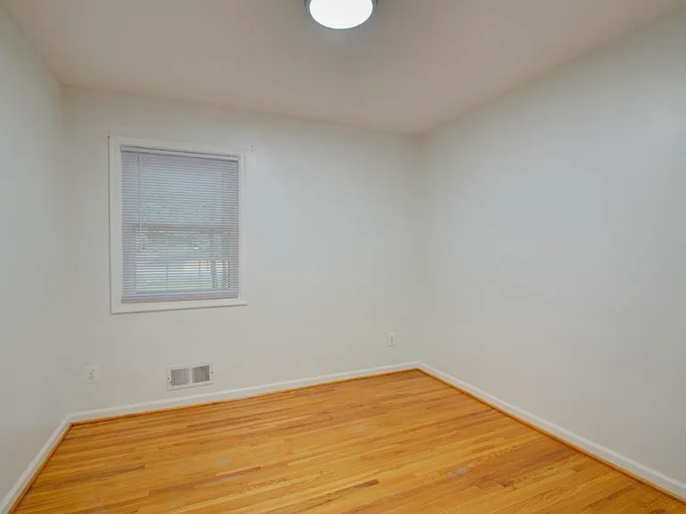 11621 Sourwood Ln — Photo 29