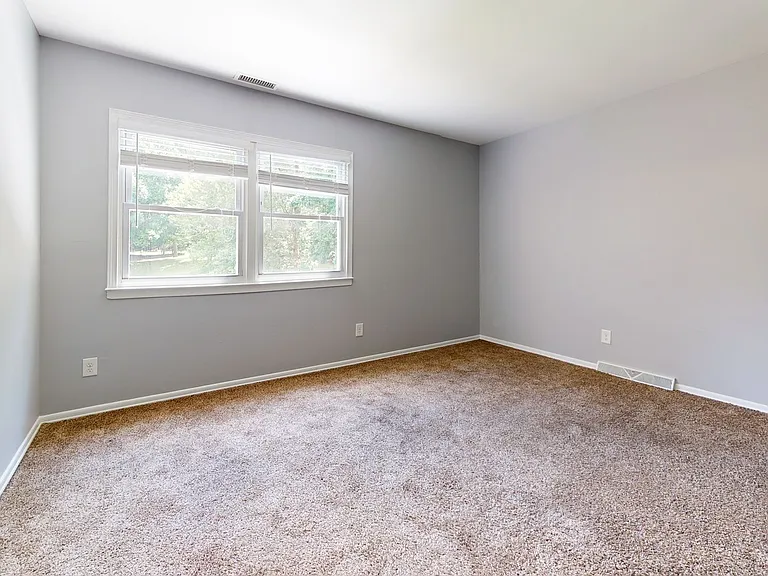 6301 Welford Rd — Photo 4