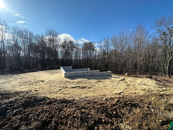 20 Roy Road, West Paris, ME 04289