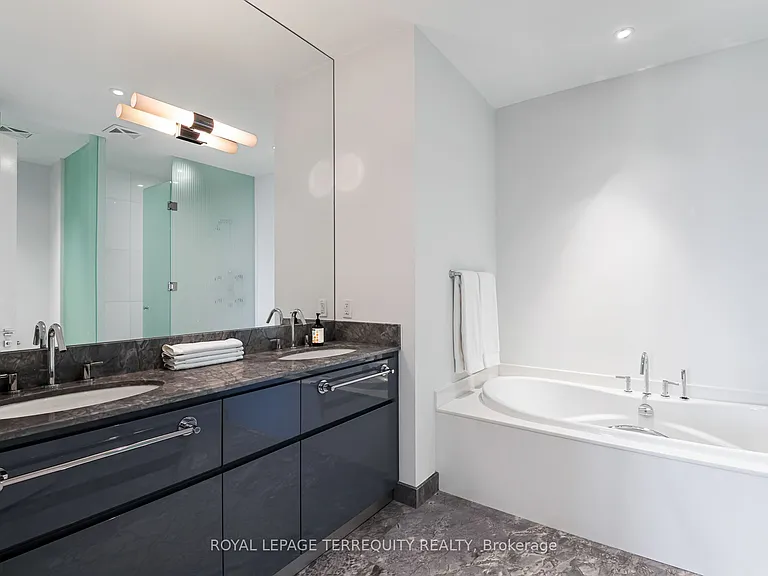 88 Davenport Rd #1704 — Photo 28