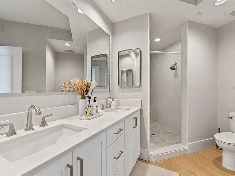 449 S 12th St #1405 — Photo 17