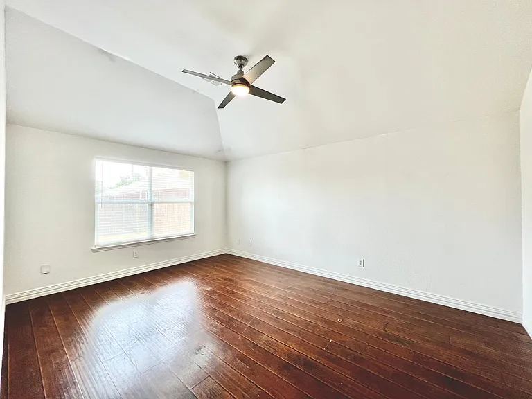 805 Edgehill Rd — Photo 7