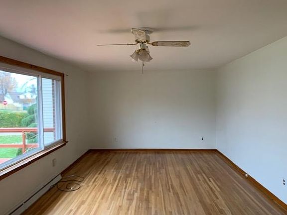 3rd image of 151 Manser Dr