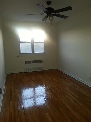 Rented by Astoria Realty | media 8
