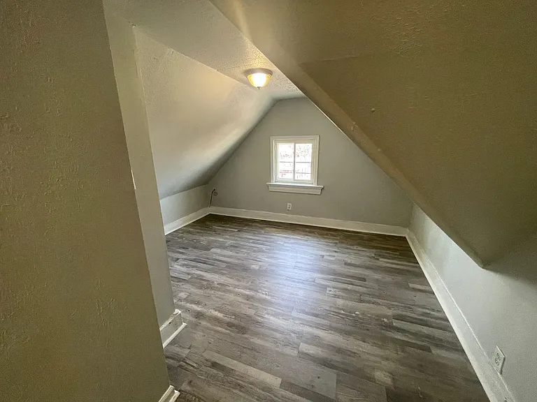 3627 Montgomery Rd. — Photo 8