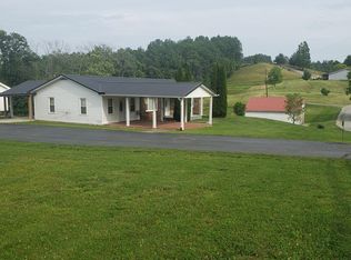 4020 Pilot Rd, Stanton, KY 40380