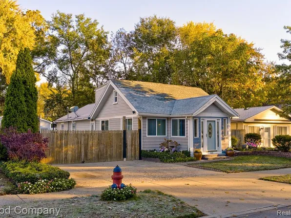 525 E Lewiston Ave, Ferndale, MI 48220