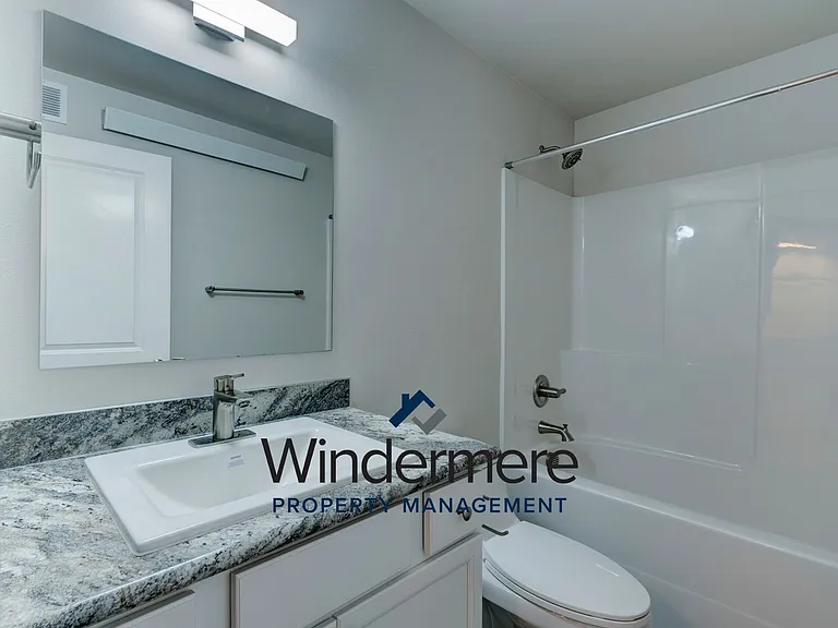 1651 SW Mulberry Pl #E202 — Photo 9