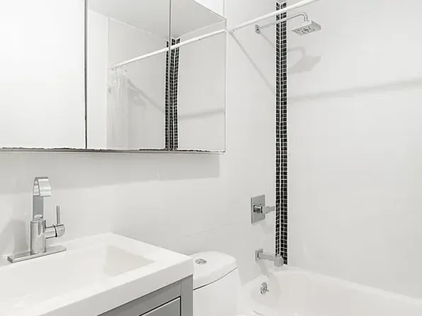 834 Halsey Street image 7 of 9