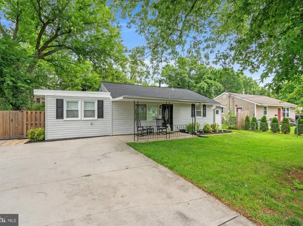 3908 Elmwood Dr, Alexandria, VA 22303