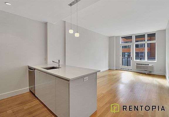 2nd image of 226 50th Ave APT 5E
