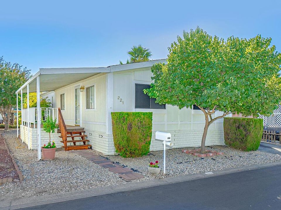 1st image of 221 Pau Hana Cir #221
