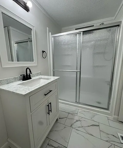 807 Eastview Dr — Photo 17