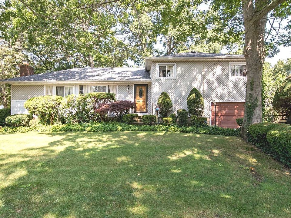 1st image of 150 East Dr