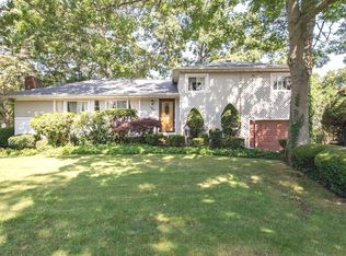 150 East Dr, Massapequa, NY 11758
