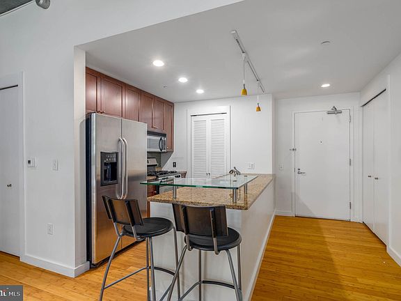 3rd image of 319 Vine St APT 108