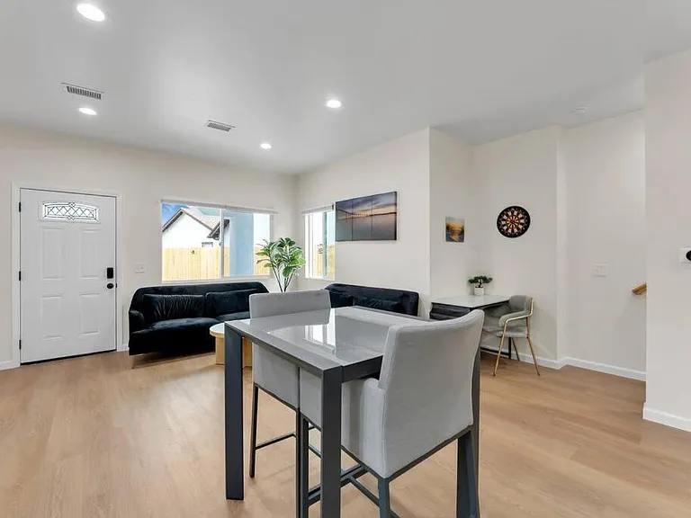 8869 Jade Coast Dr — Photo 36