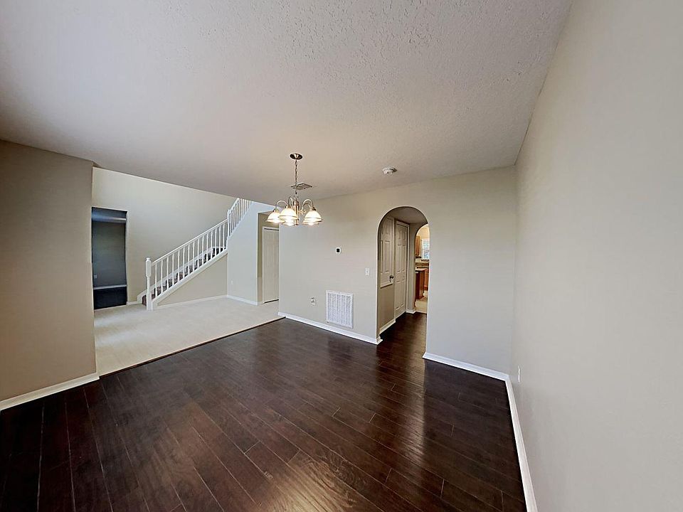 1st image of 4302 Vineyard Dr