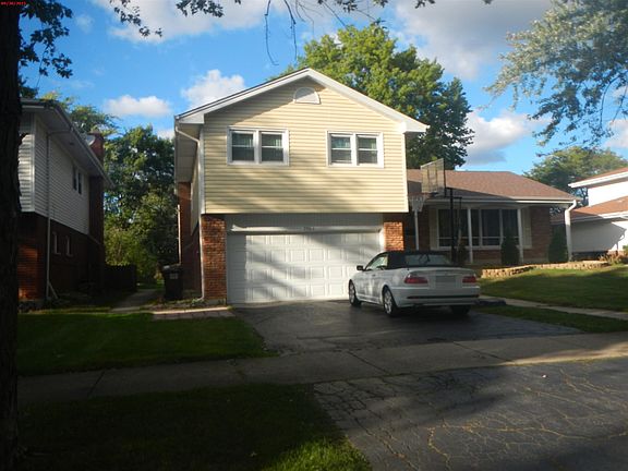 4th image of 2726 Hollydale Dr