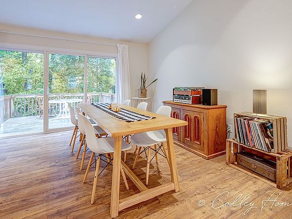 5th image of 5862 Grand Oaks Dr NE