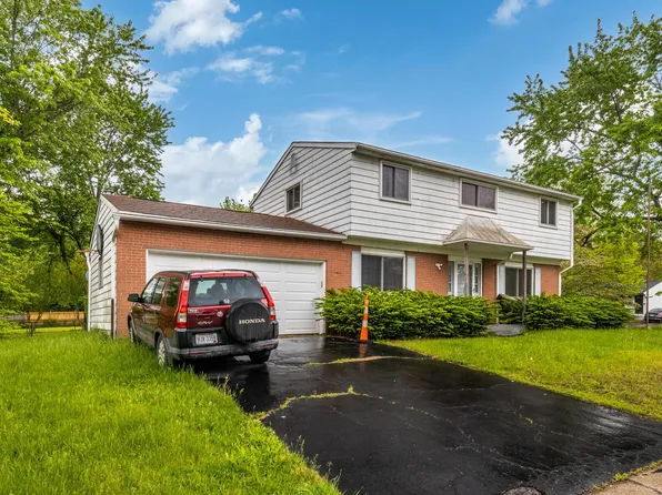 5203 Quincy Dr, Columbus, OH 43232