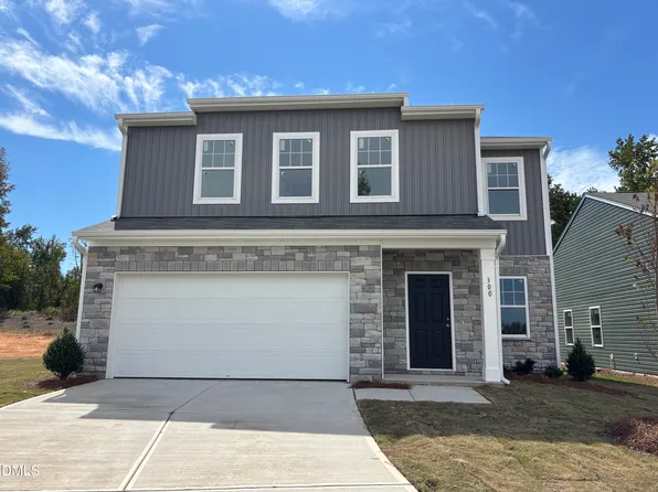 300 Babbling Brook Dr, Clayton, NC 27520